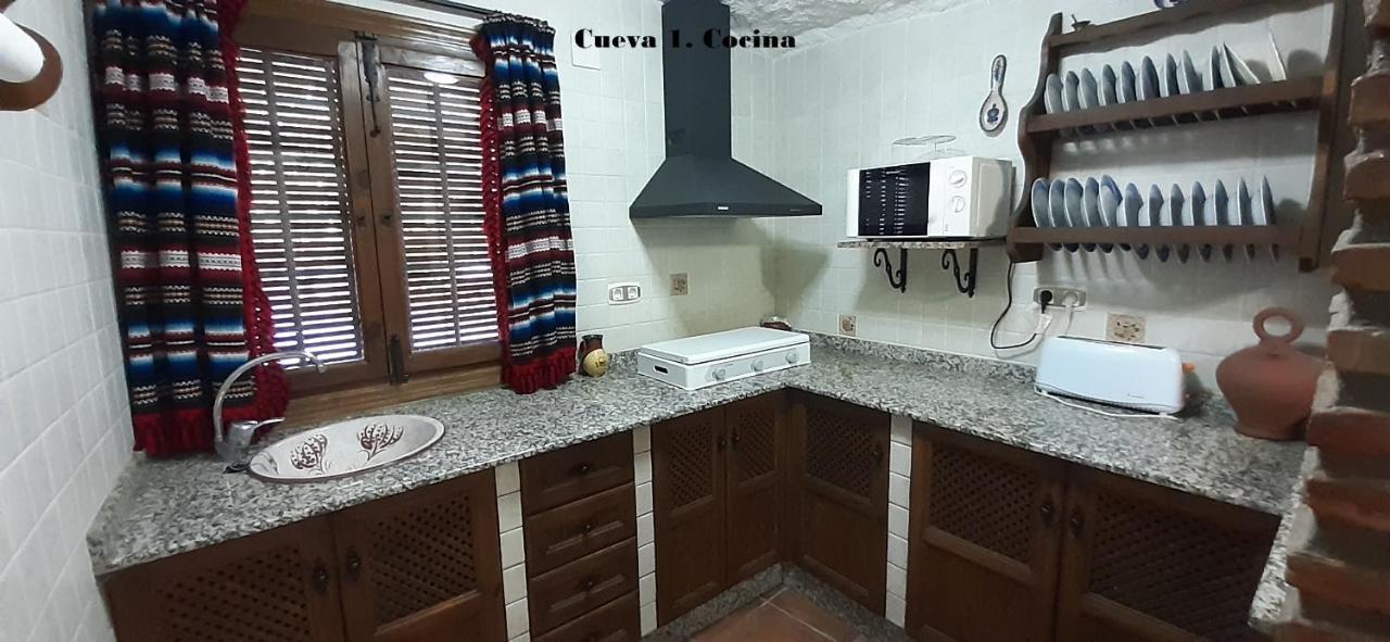 Cuevas Lourdes Villa Benamaurel Exterior photo